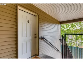 Photo #4: 21351142 Listing