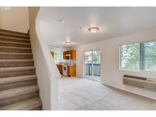 Photo #6: 21351142 Listing