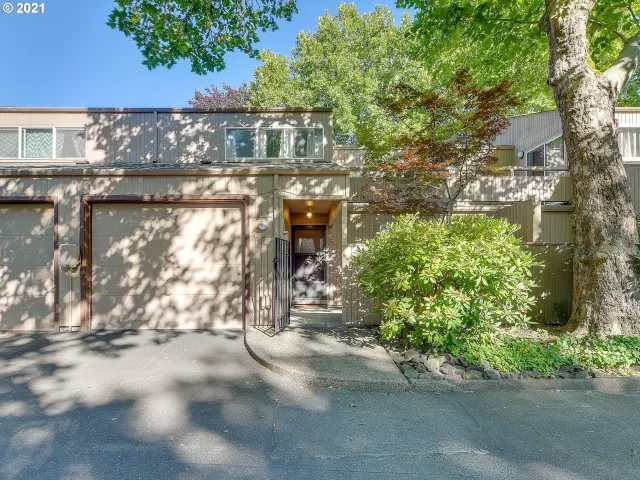 MLS: 21351276 Condo For Sale