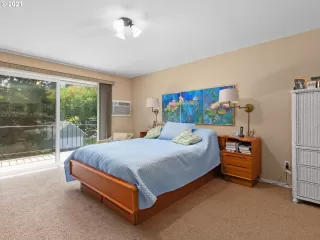 Photo #6: 21351363 Listing