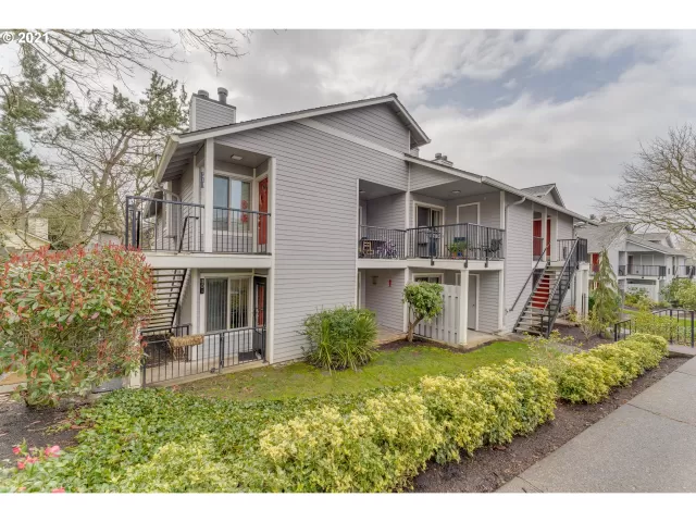 MLS: 21351446 Condo For Sale