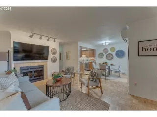 Photo #3: 21351446 Listing