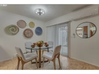 Photo #5: 21351446 Listing