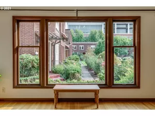 Photo #5: 21352120 Listing 