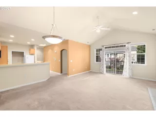 Photo #4: 21352166 Listing 