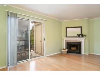 Photo #1: 21352566 Listing