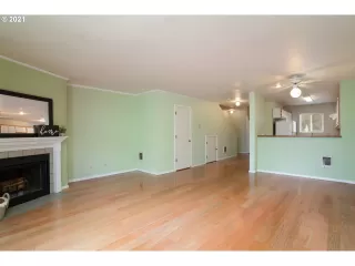 Photo #2: 21352566 Listing