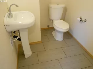 Photo #4: 21353367 Listing