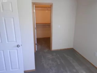 Photo #6: 21353367 Listing