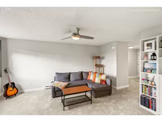 Photo #4: 21353488 Listing 