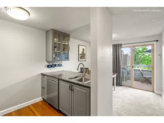 Photo #6: 21353488 Listing 