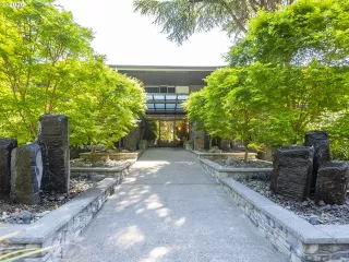 Photo #1: 21353597 Listing