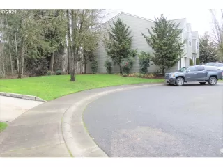 Photo #4: 21354455 Listing