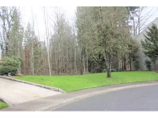 Photo #5: 21354455 Listing