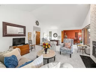 Photo #4: 21354960 Listing 