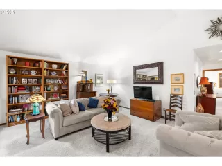Photo #5: 21354960 Listing 