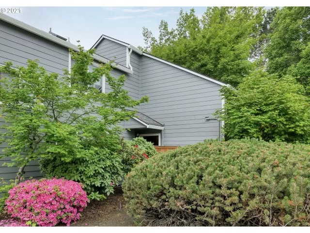 MLS: 21355017 Condo For Sale