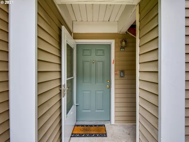 MLS: 21355068 Condo For Sale