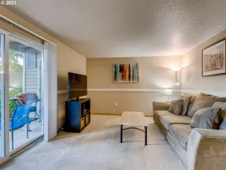 Photo #4: 21355068 Listing