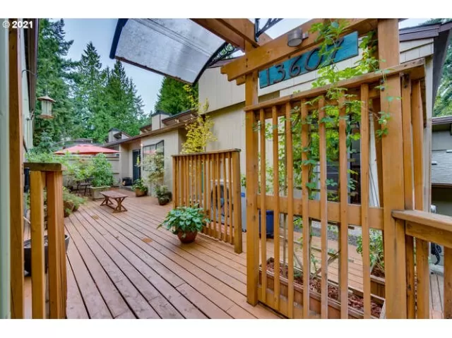 MLS: 21355758 Condo For Sale