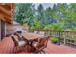 Photo #5: 21355758 Listing