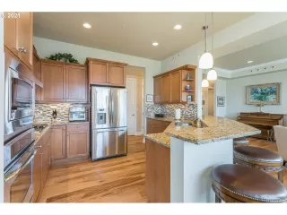 Photo #1: 21356639 Listing