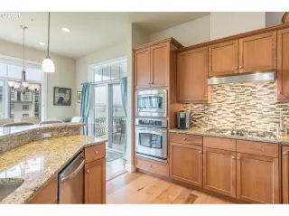 Photo #2: 21356639 Listing