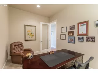 Photo #4: 21356639 Listing