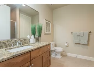 Photo #5: 21356639 Listing