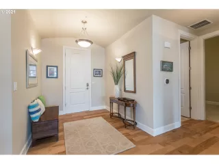 Photo #6: 21356639 Listing