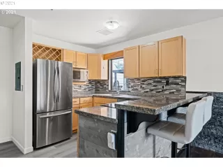 Photo #2: 21357381 Listing 