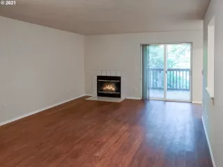 Photo #6: 21357527 Listing