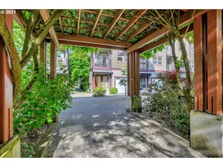 Photo #1: 21357547 Listing 