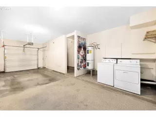 Photo #5: 21357617 Listing