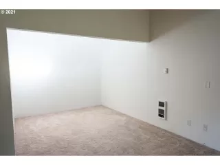 Photo #1: 21357628 Listing