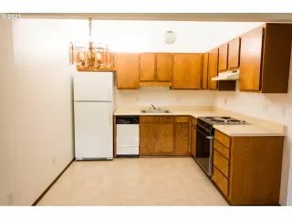 Photo #3: 21357628 Listing