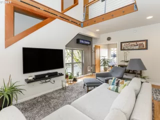 Photo #3: 21358171 Listing