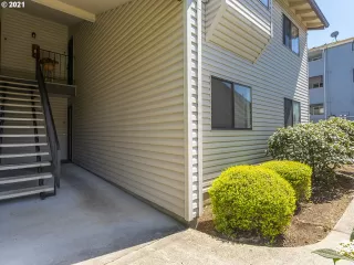 Photo #3: 21358752 Listing