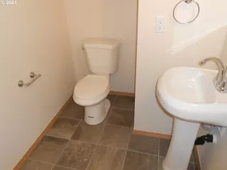 Photo #6: 21358760 Listing 