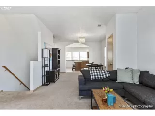 Photo #3: 21359085 Listing