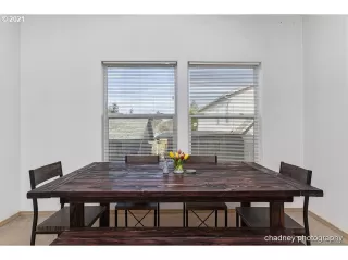 Photo #6: 21359085 Listing