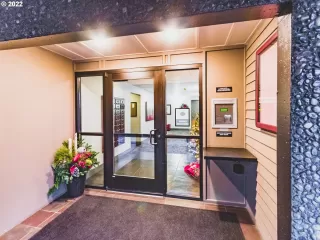 Photo #2: 21359620 Listing 