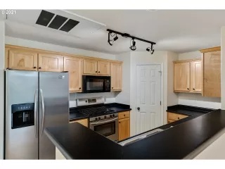 Photo #4: 21359827 Listing