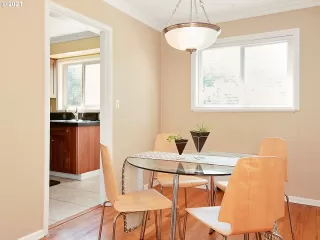 Photo #3: 21360013 Listing