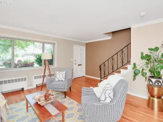 Photo #5: 21360013 Listing