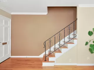 Photo #6: 21360013 Listing