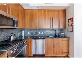 Photo #1: 21360300 Listing