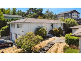 Photo #1: 21360502 Listing