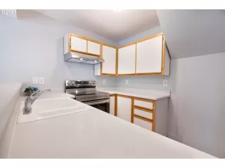 Photo #2: 21361389 Listing