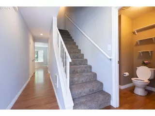 Photo #6: 21361389 Listing